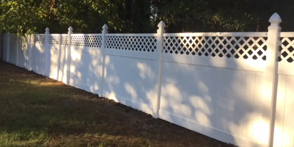 Sierra Residential Vinyl Lattice-top Fence