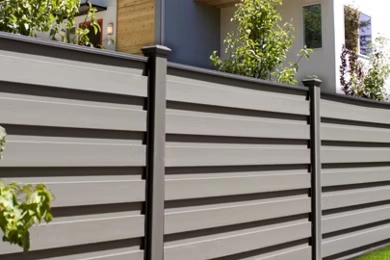 Trex Composite Fence Horizontal with metal frame