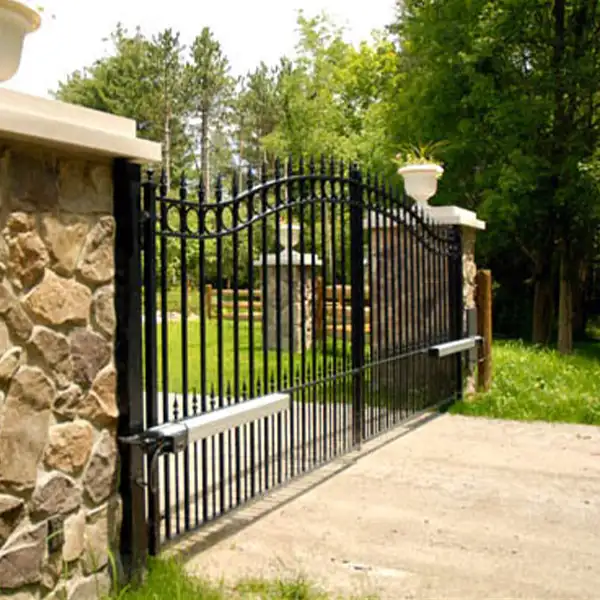 Pros and cons of installing a gate at your home