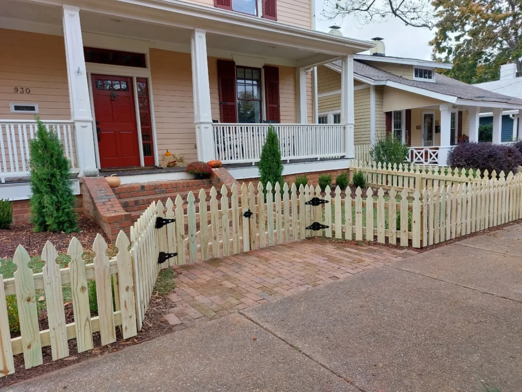 Wood Picket Fence