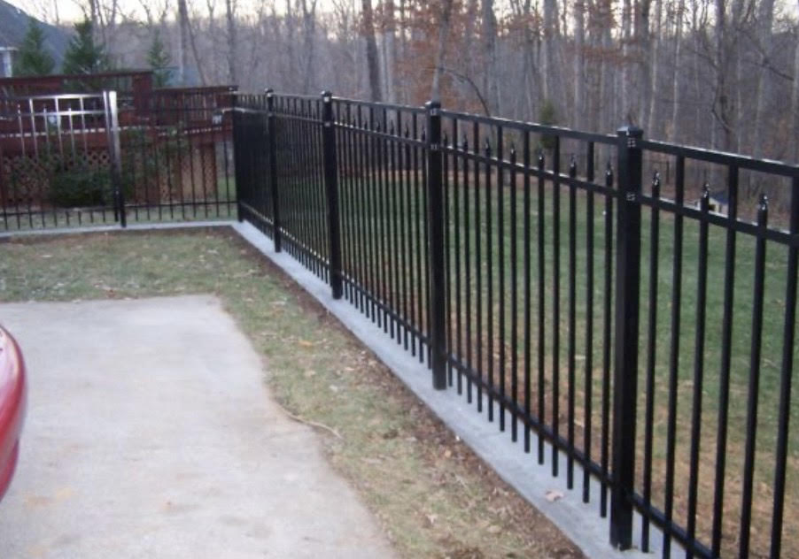 Best Fencing Materials and Designs for Windy Weather