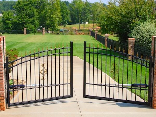 Types of Residential Driveway Gates